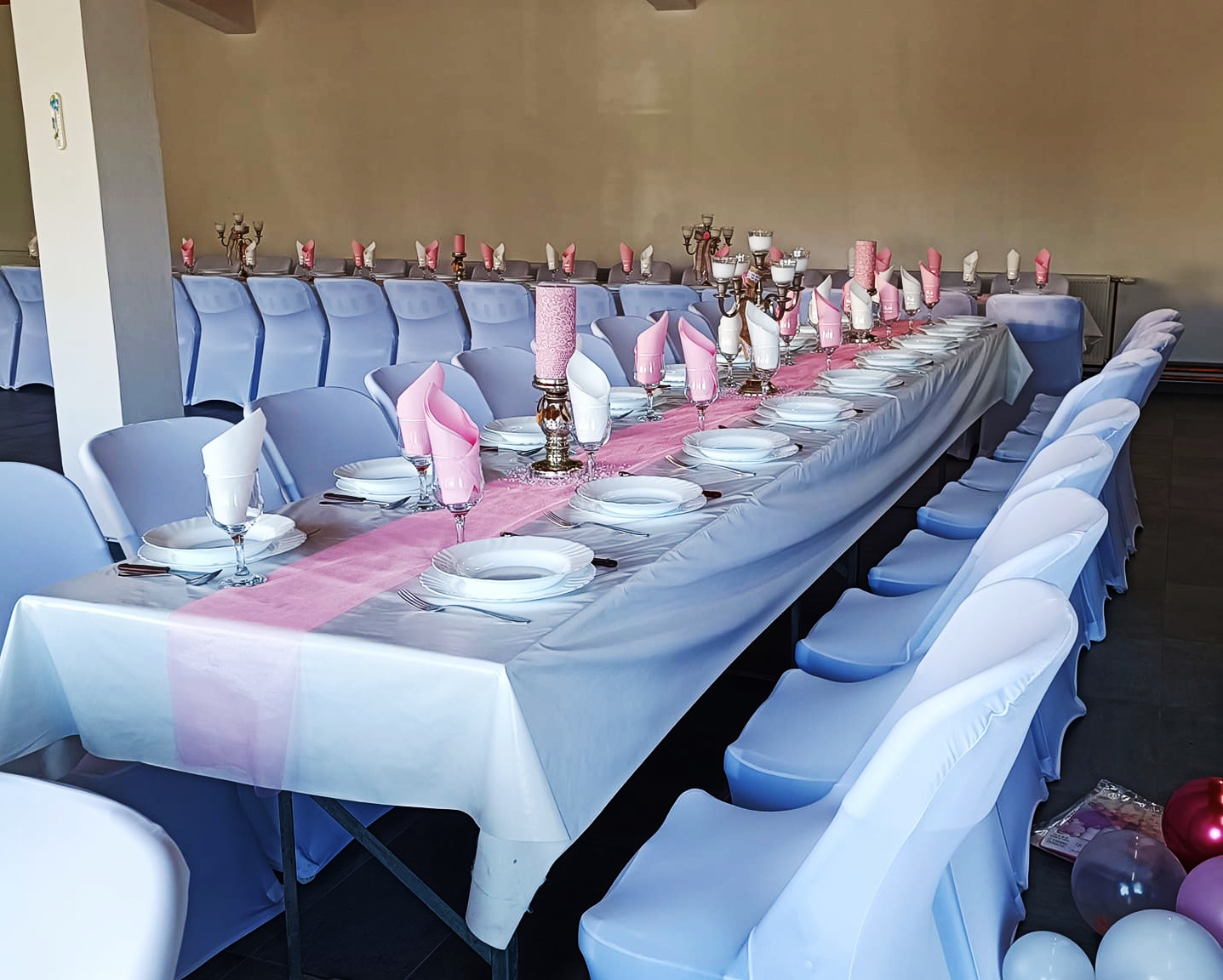 najam_stolica_i_stolova_visaem